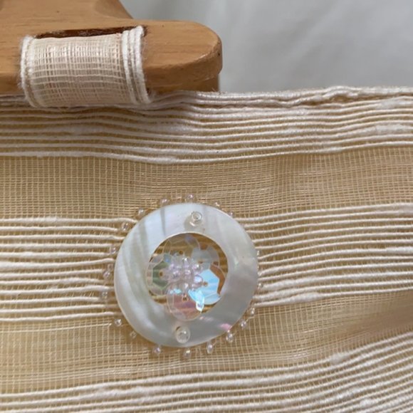 NWOT Philippine Striped Tote w/Abaca, Wood, and Shells - Picture 8 of 16